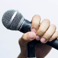 歌手に必要な歌唱力を芸能スクールで習得する方法